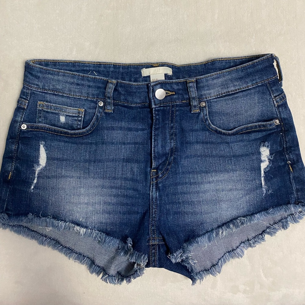Mid-rise H&M short